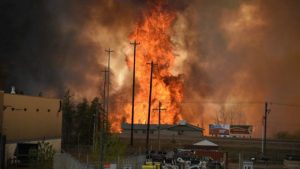 160504083443_cn_fort_mcmurray_wildfire_01_640x360_reuters_nocredit