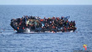 160526122000_migrant_ship_italy_624x351_marinamilitareviaapphoto